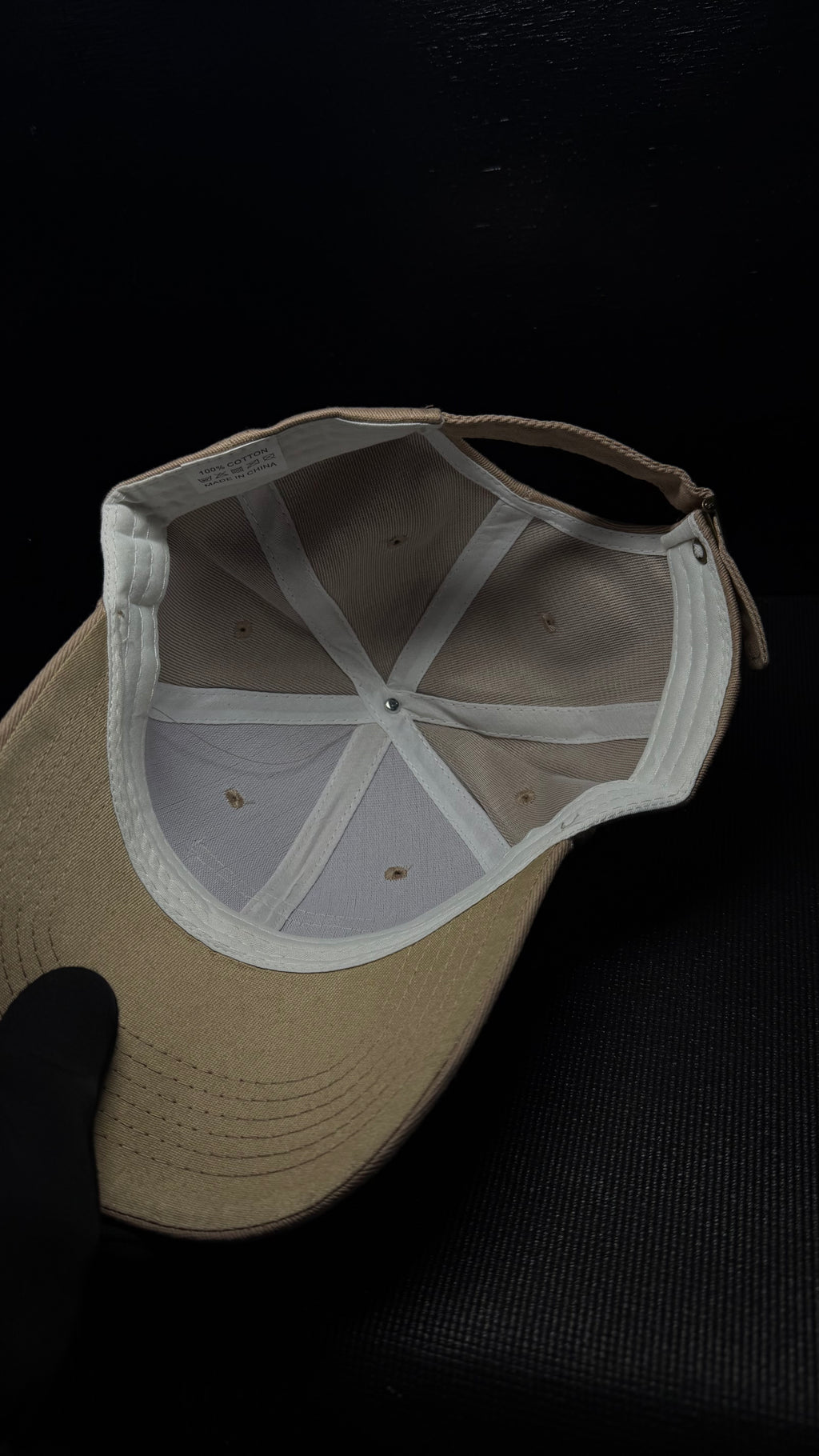 ESSENTIALS gorra beige