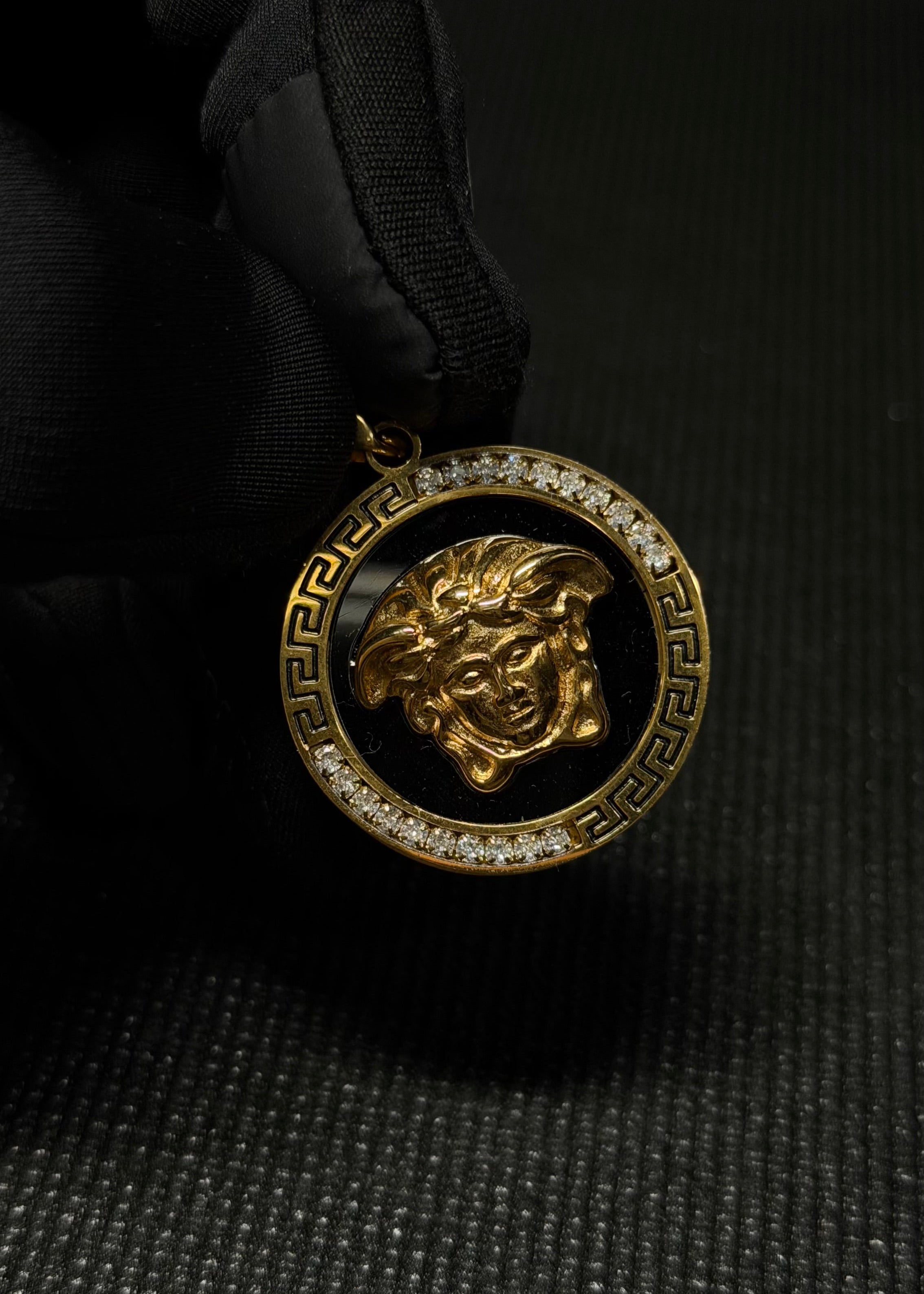 VERSACE dije diamantado