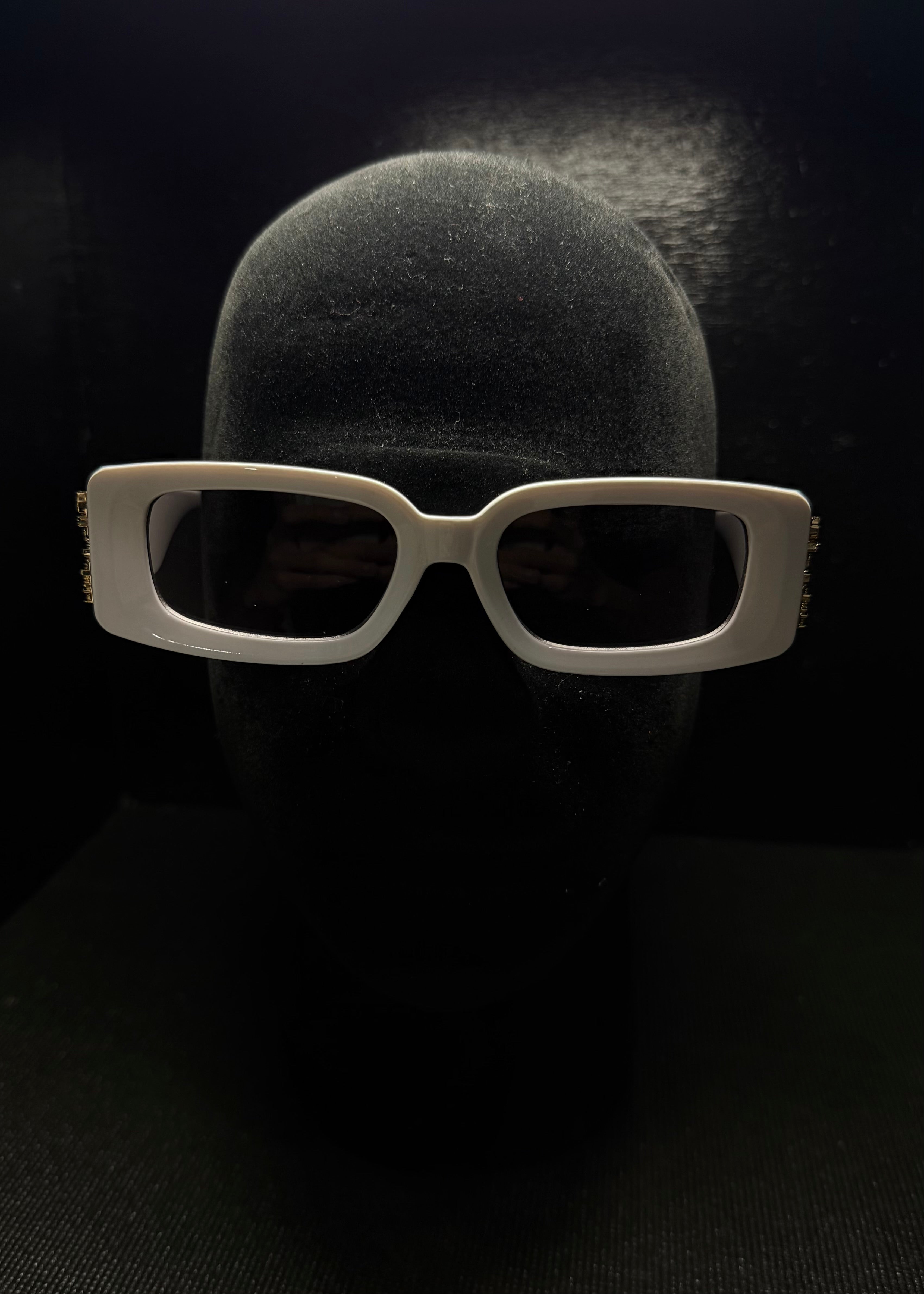 OFF WHITE gafas blanco y dorado