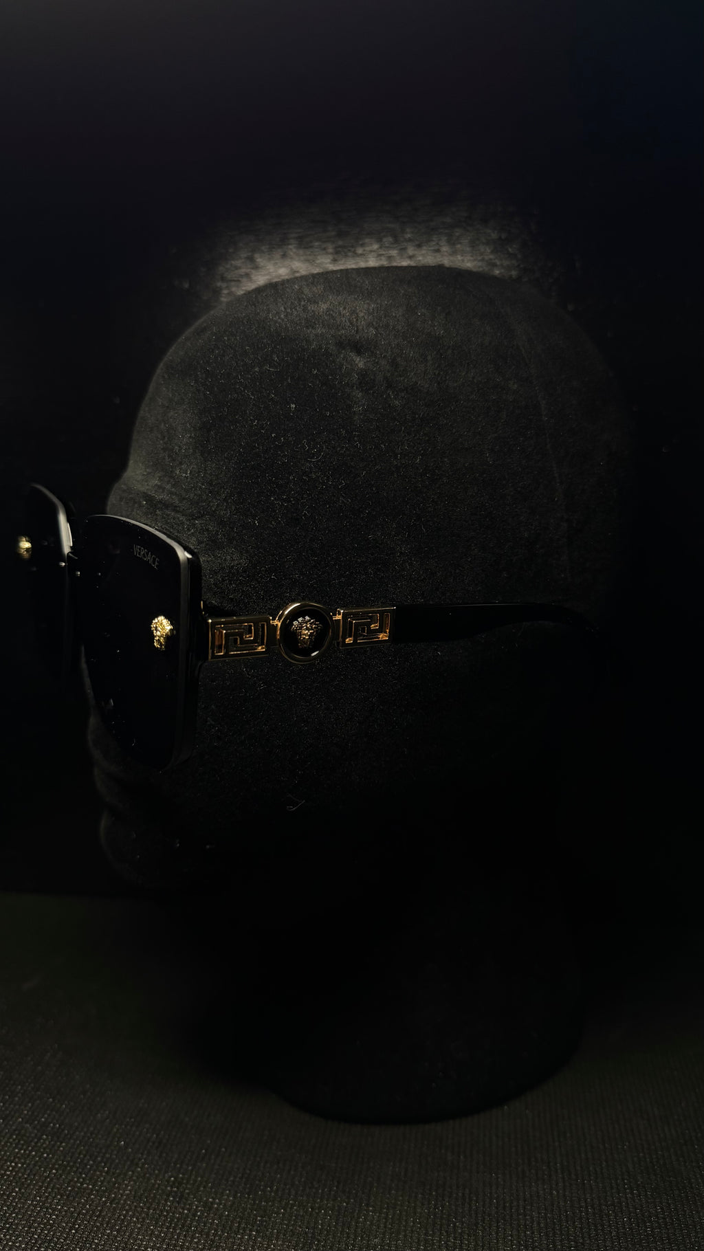 VERSACE gafas negro y dorado