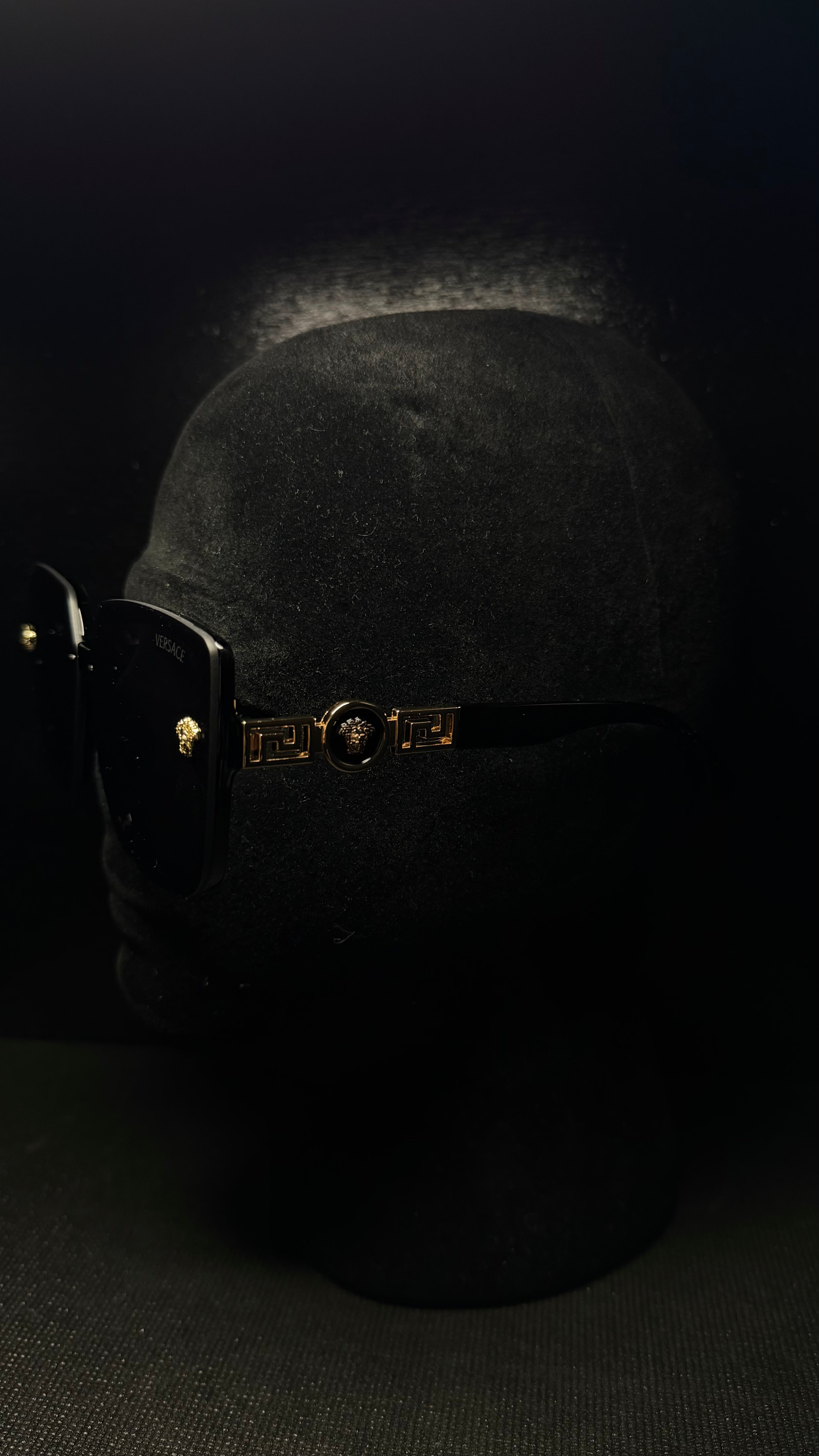 VERSACE gafas negro y dorado