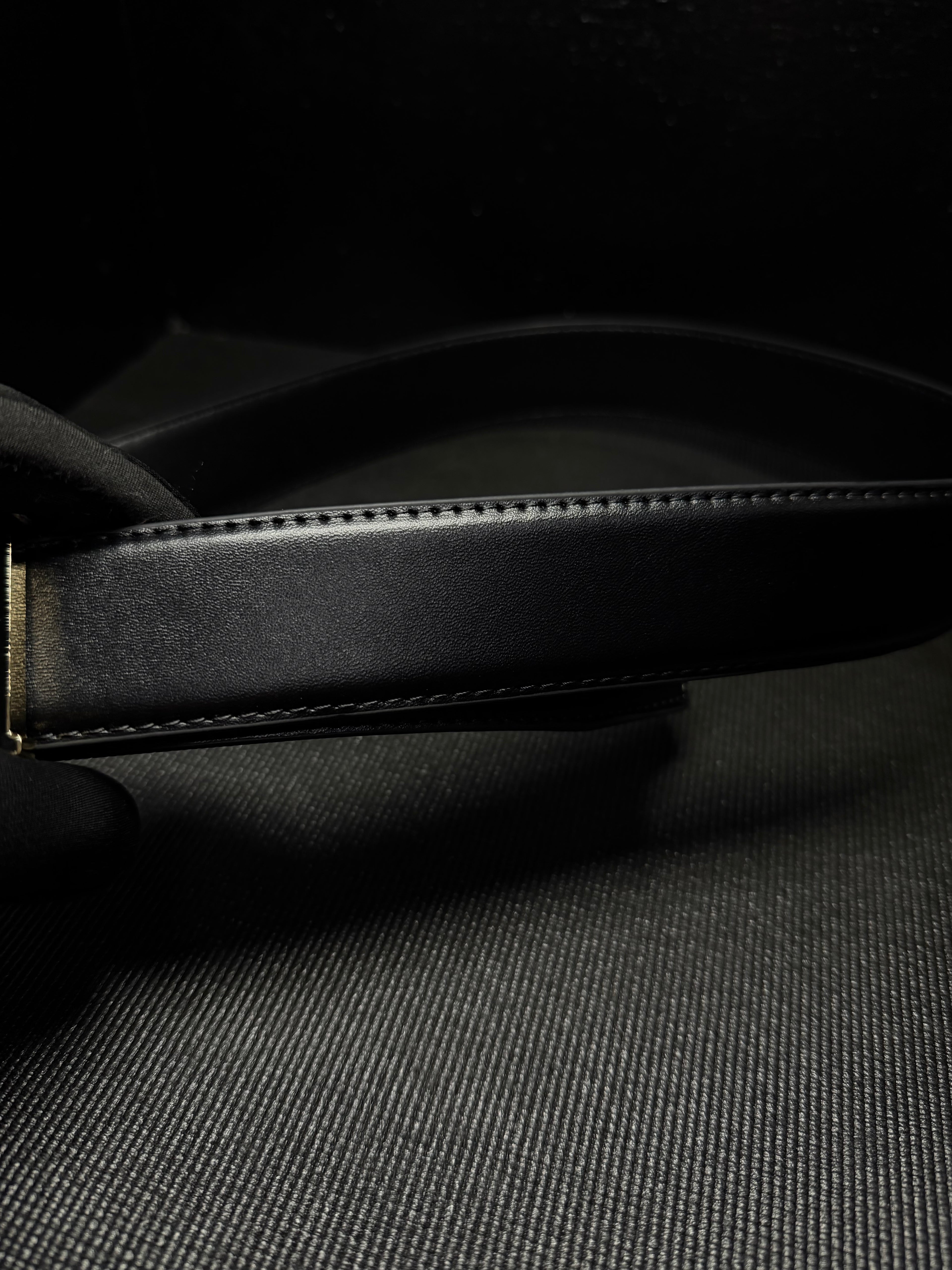 AMIRI LOGO Cincho negro