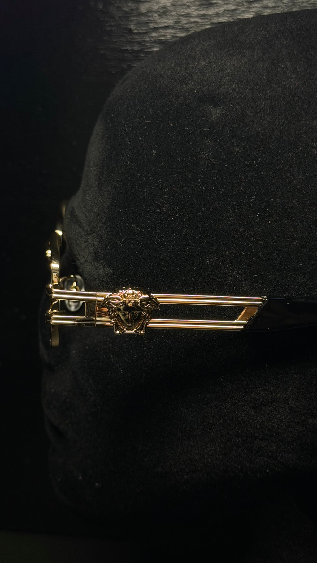 VERSACE Gafas negro montura dorada