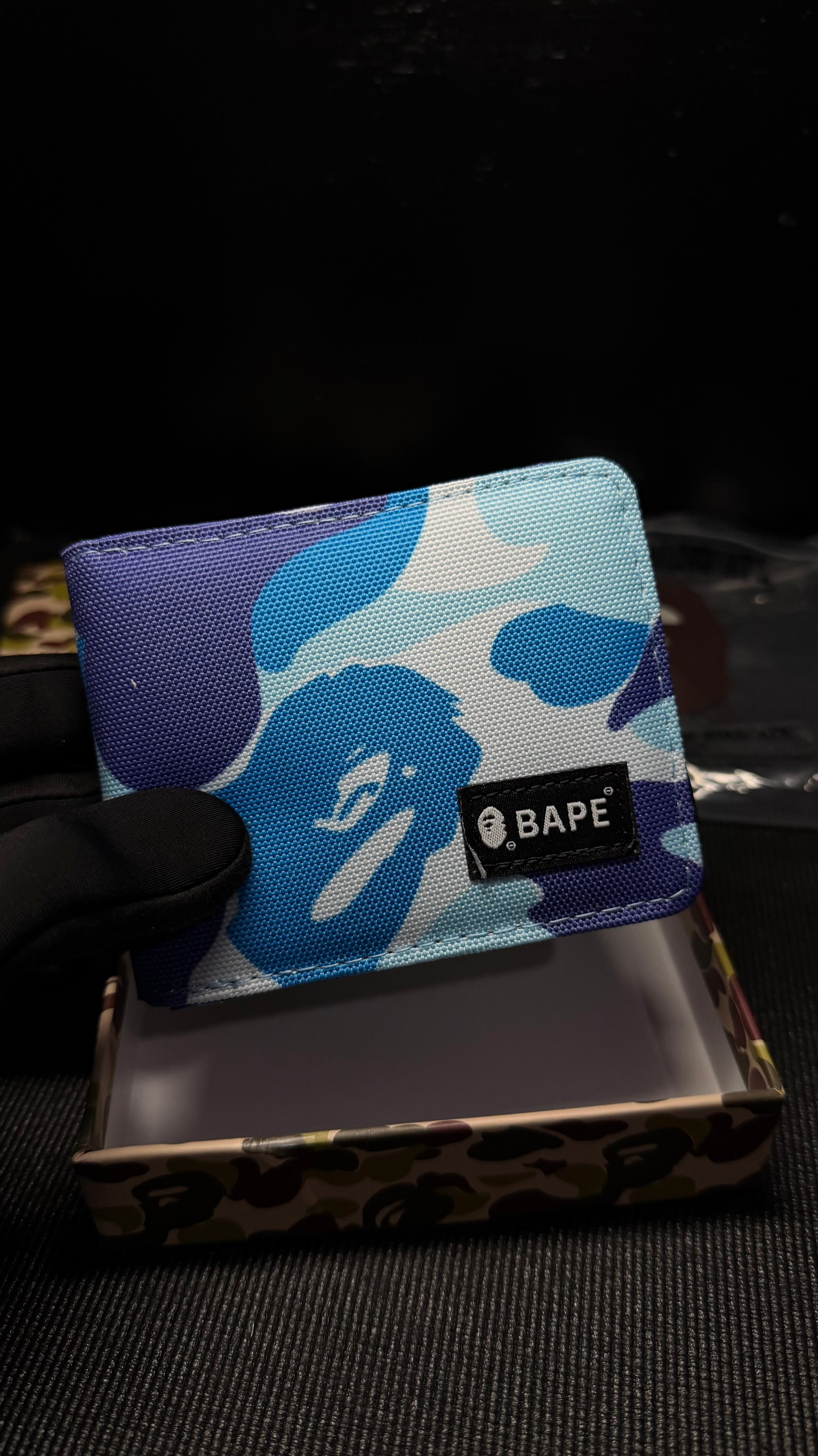 BAPE billetera azul
