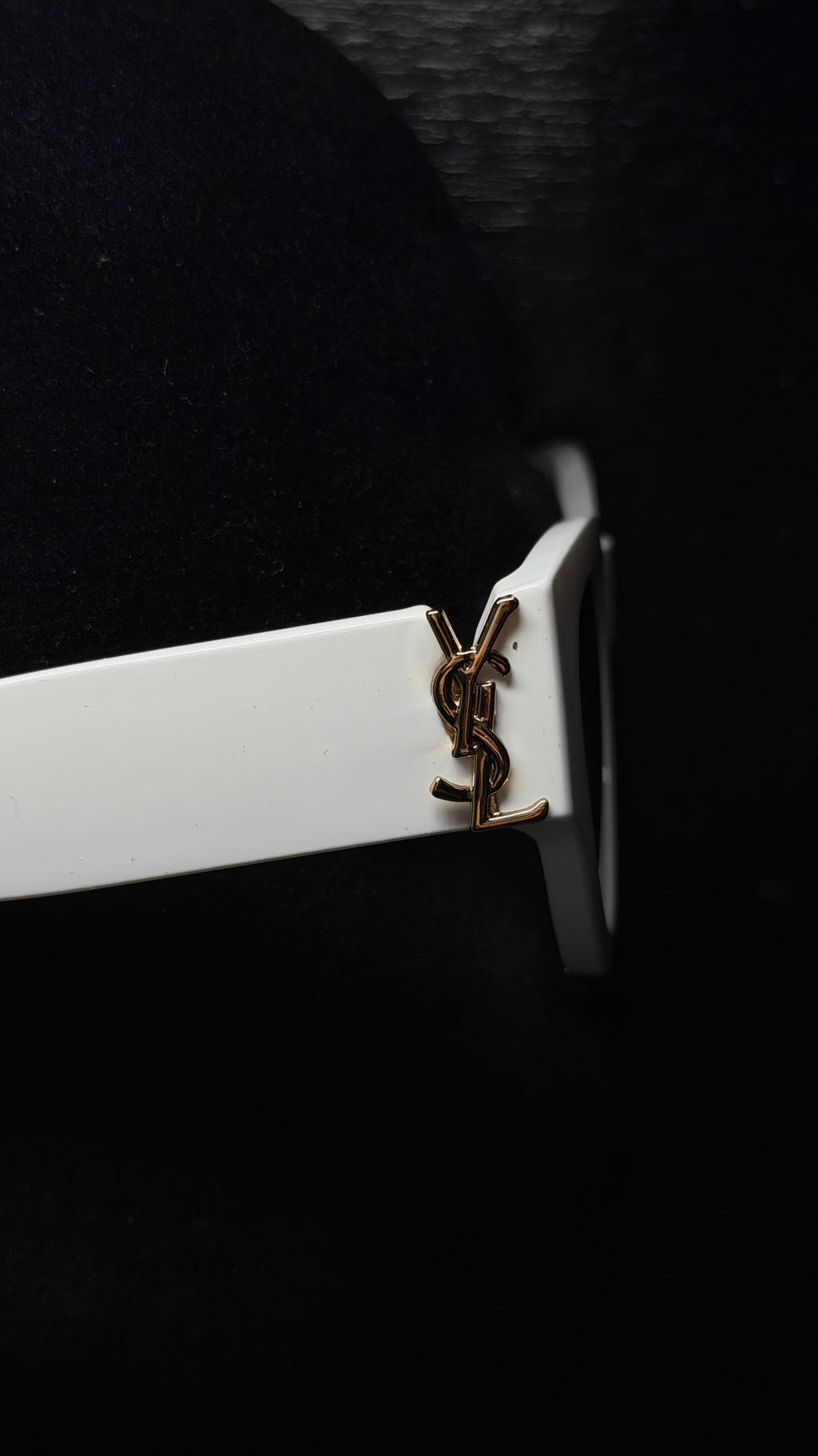 YSL Gafas blanco y dorado