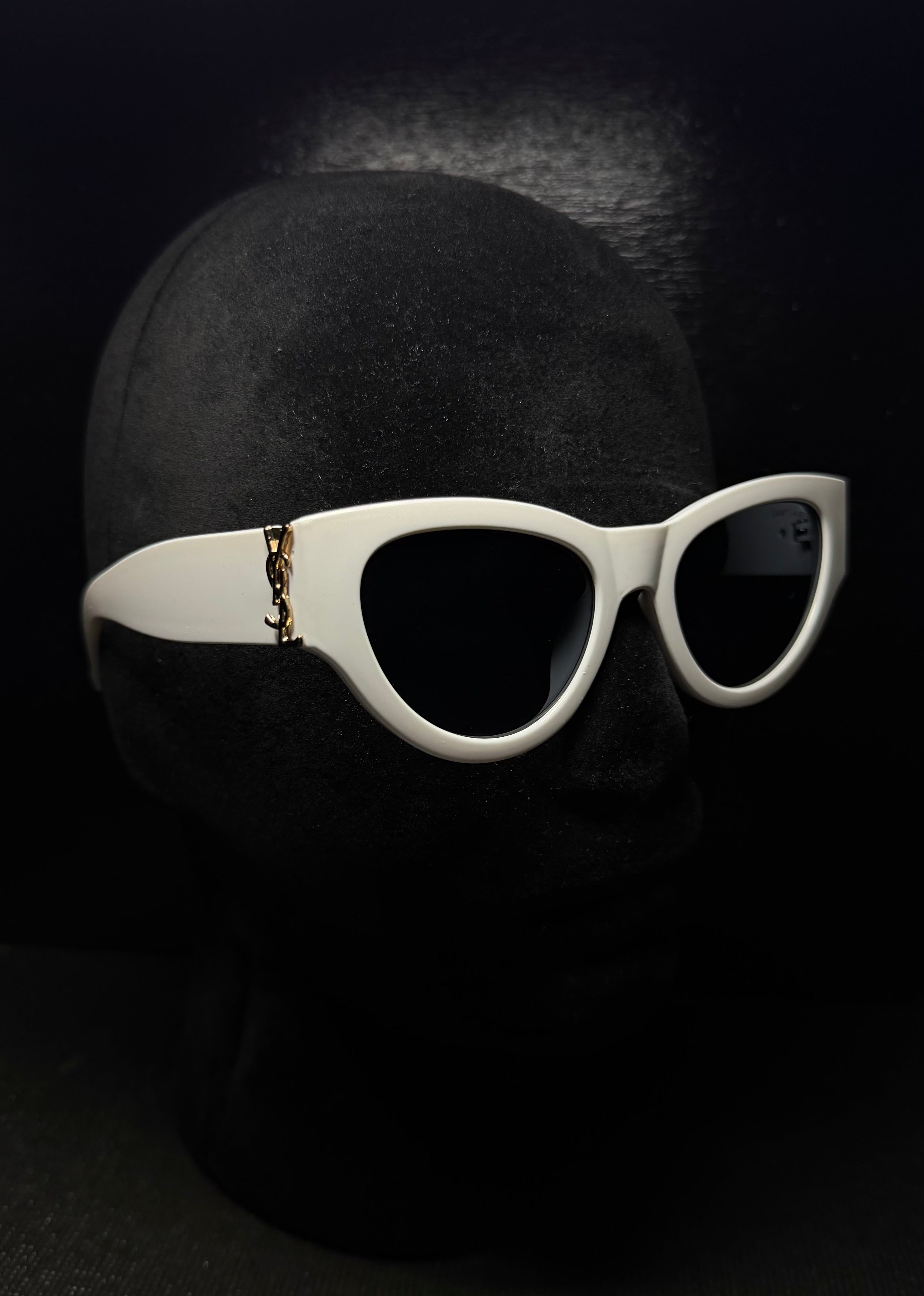 YSL Gafas blanco y dorado