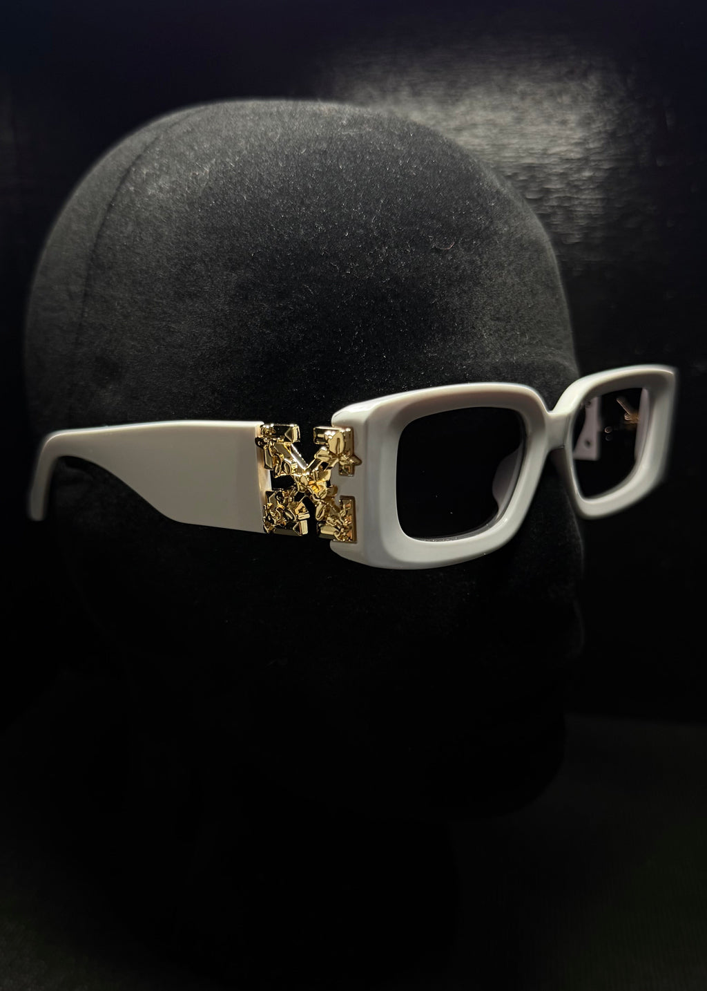 OFF WHITE gafas blanco y dorado
