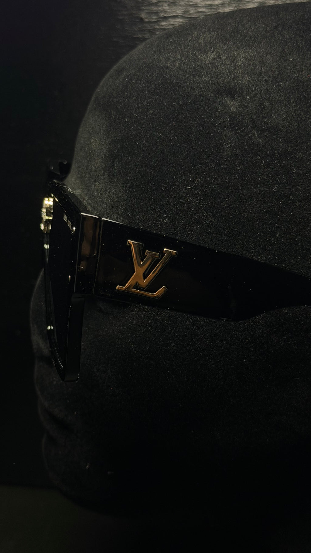 LOUIS VUITTON gafas negro