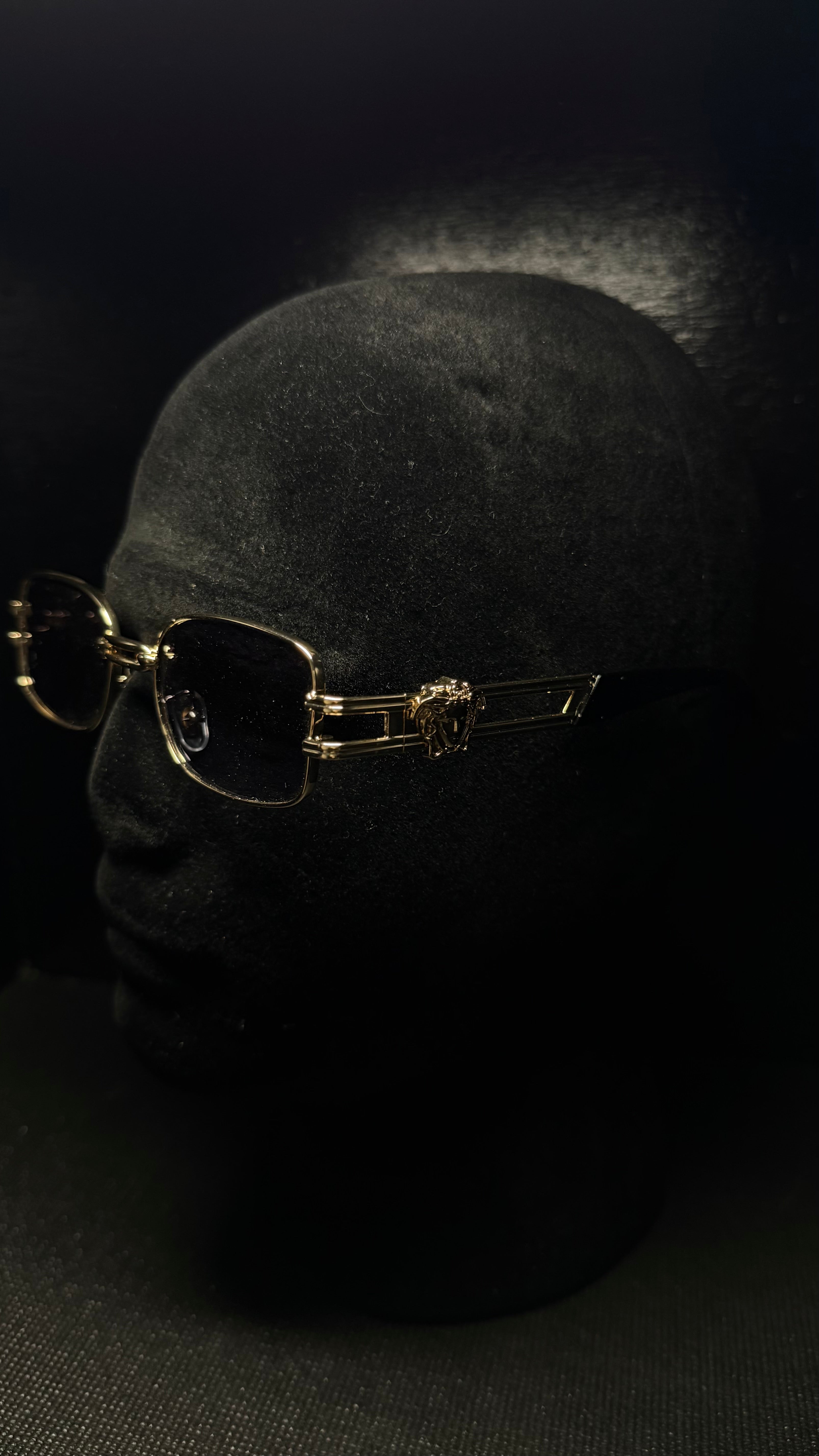 VERSACE Gafas negro montura dorada