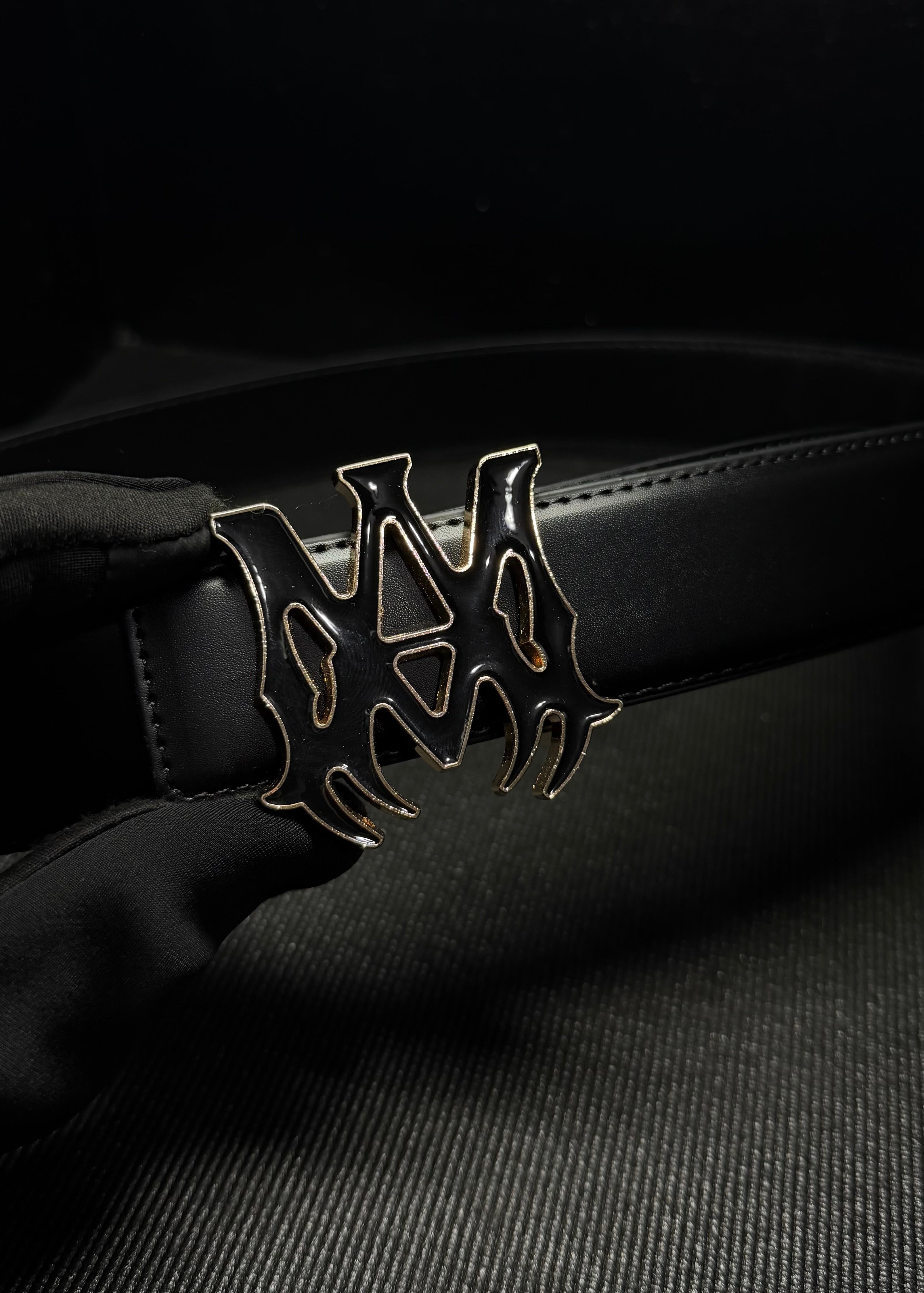 AMIRI cincho Logo DORADO