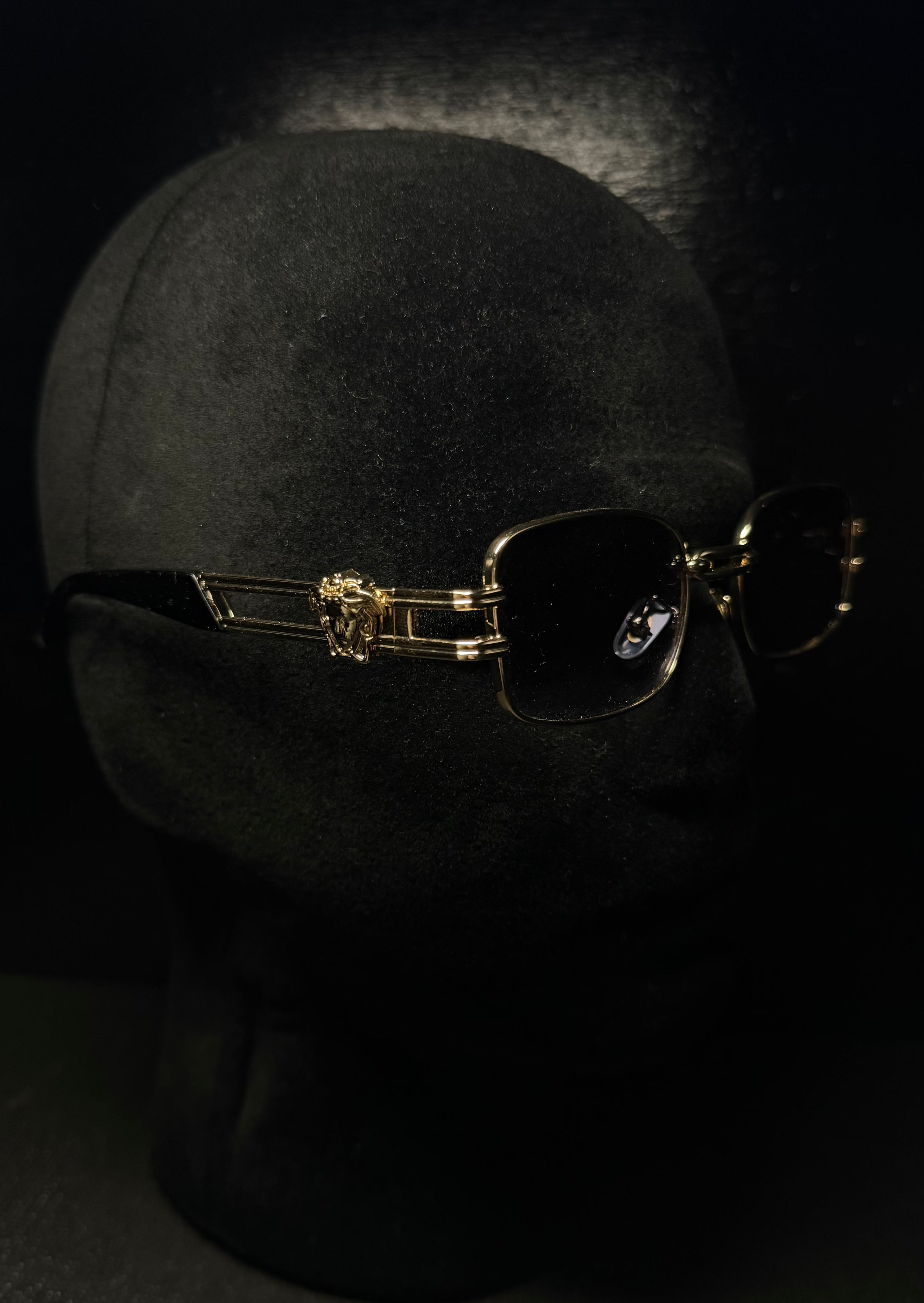 VERSACE Gafas negro montura dorada