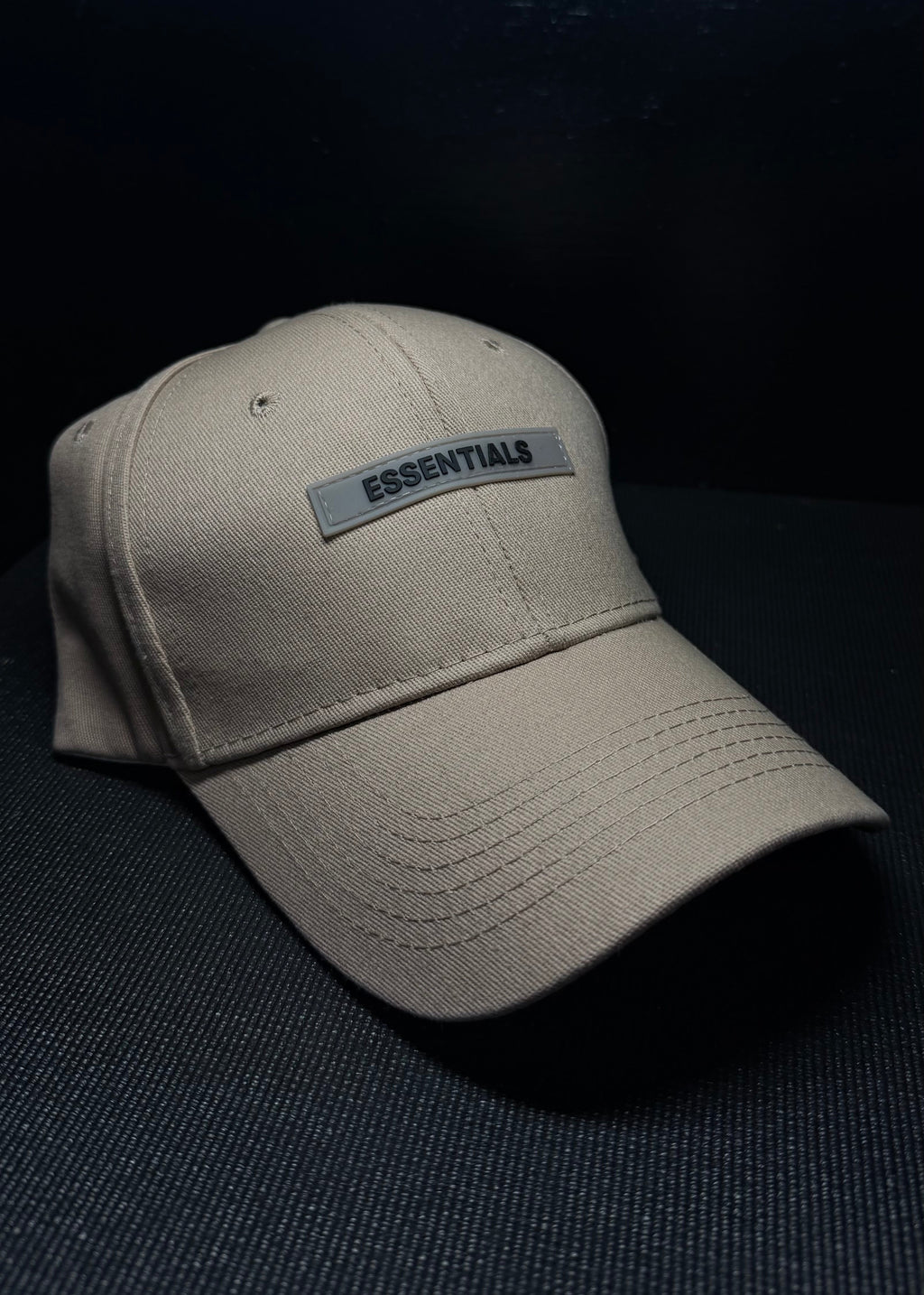 ESSENTIALS gorra beige