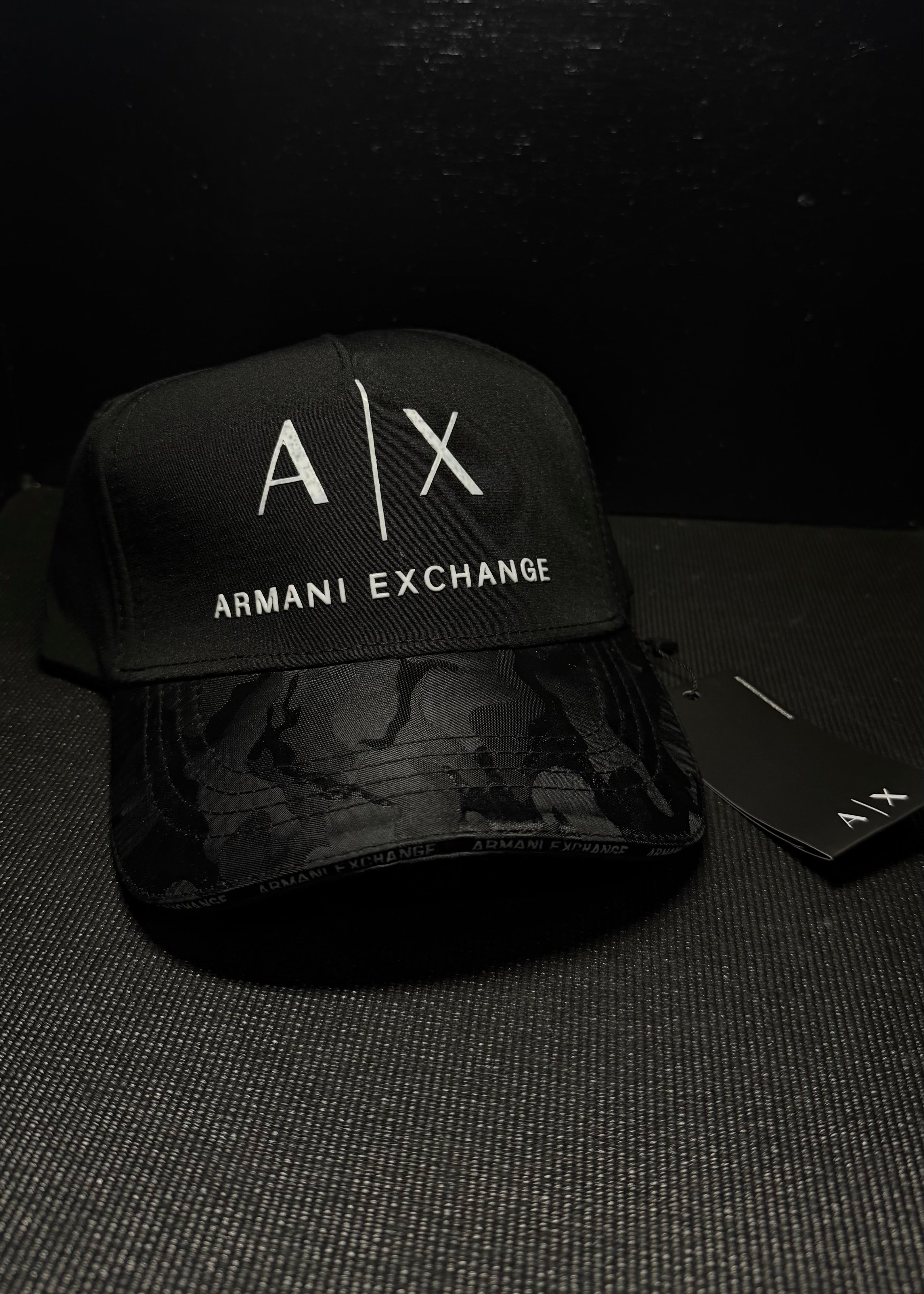 ARMANI EXCHANGE gorra negra