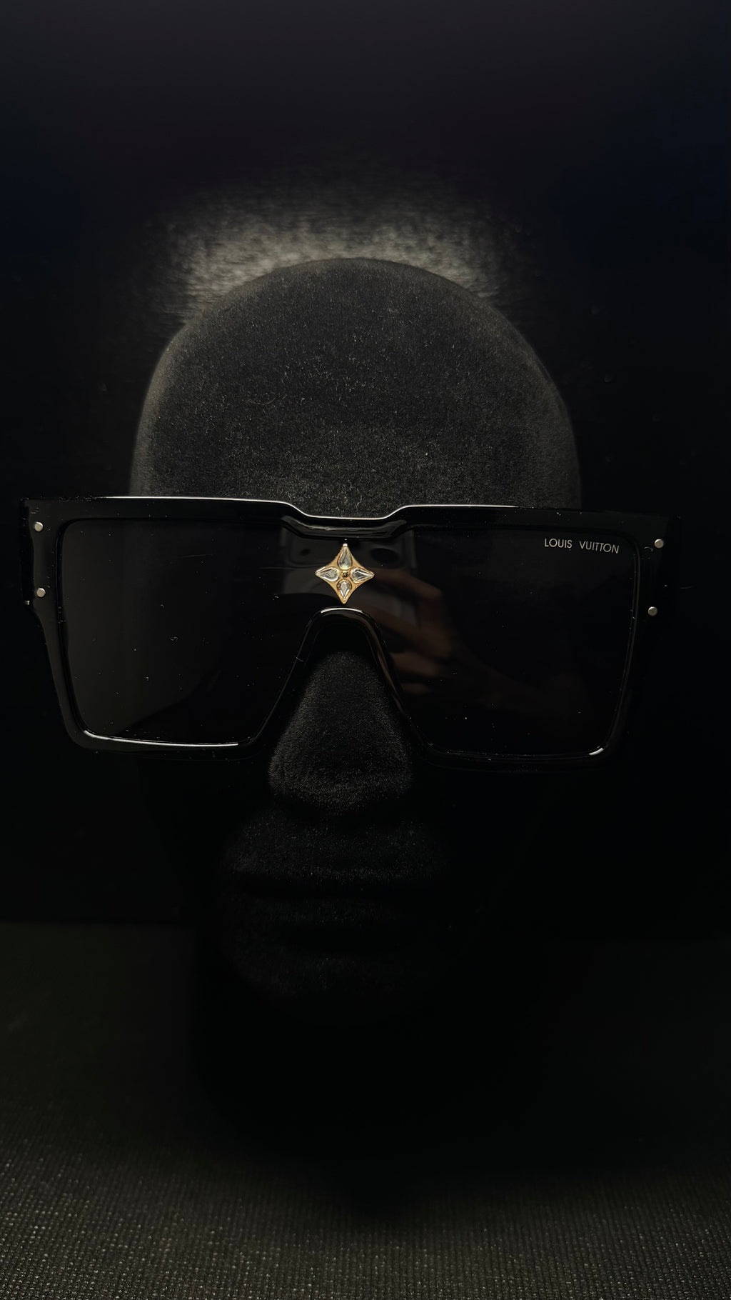 LOUIS VUITTON gafas negro