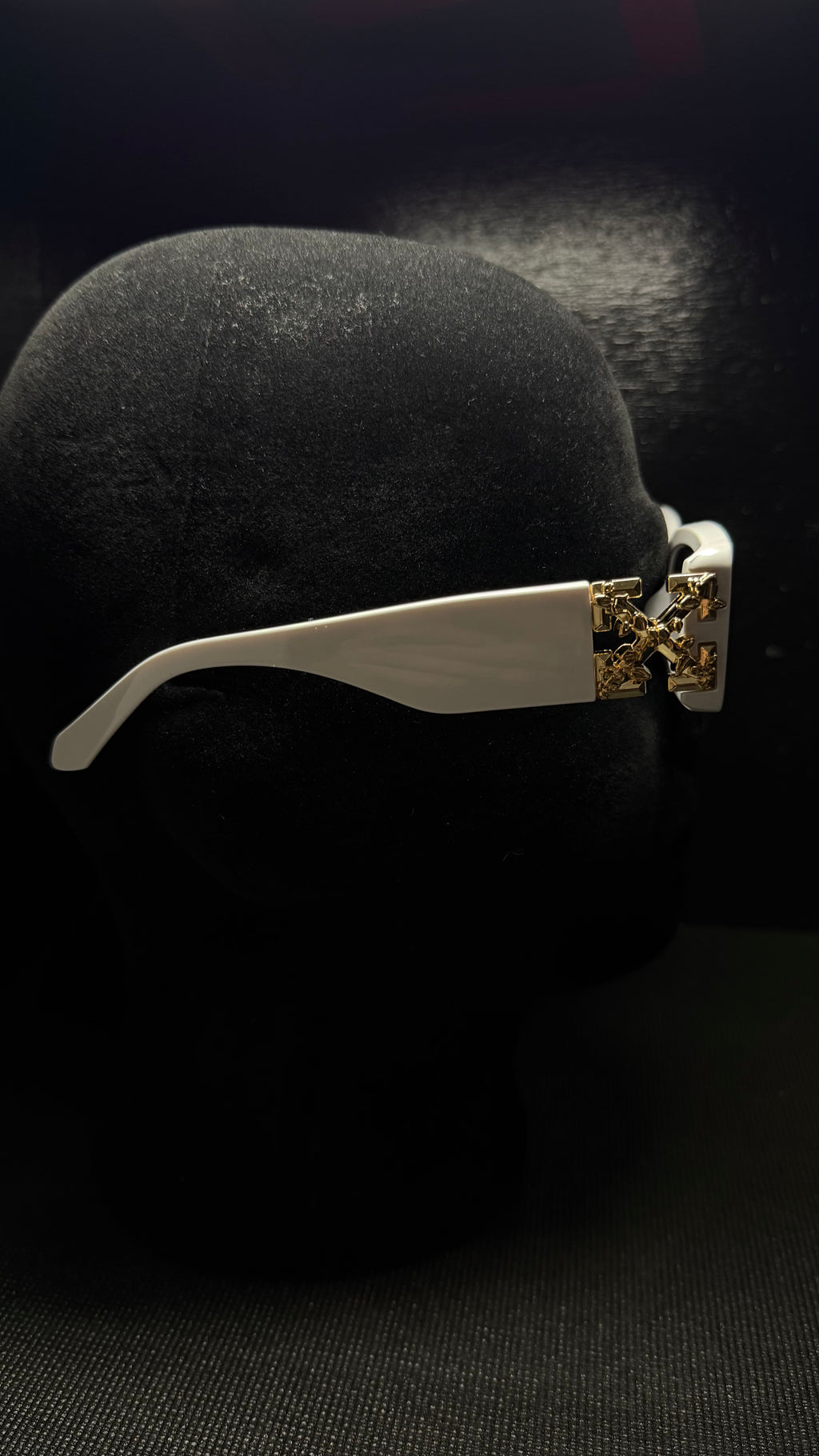 OFF WHITE gafas blanco y dorado