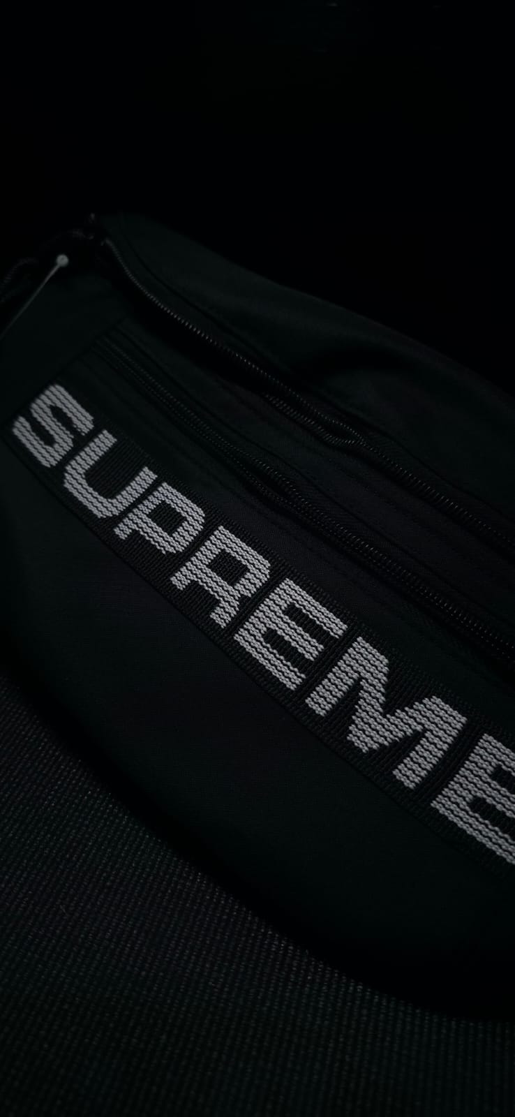 SUPREME bolso negro