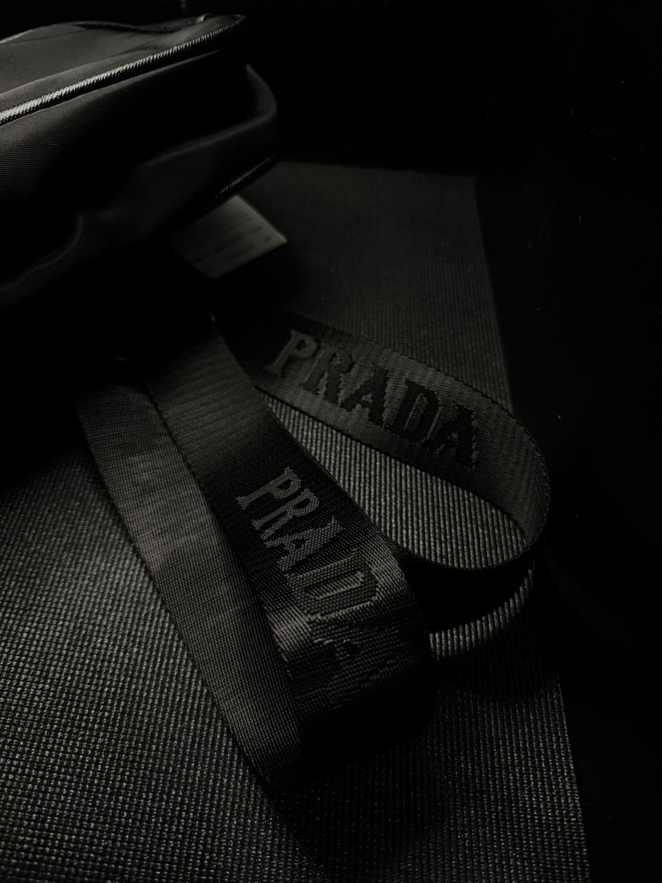 PRADA bolso negro