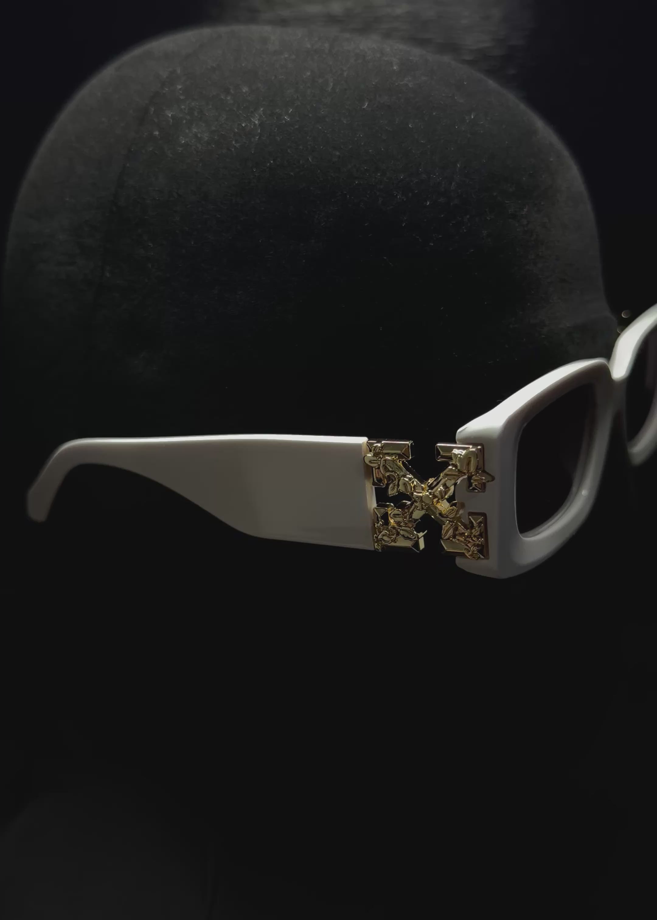 OFF WHITE gafas blanco y dorado