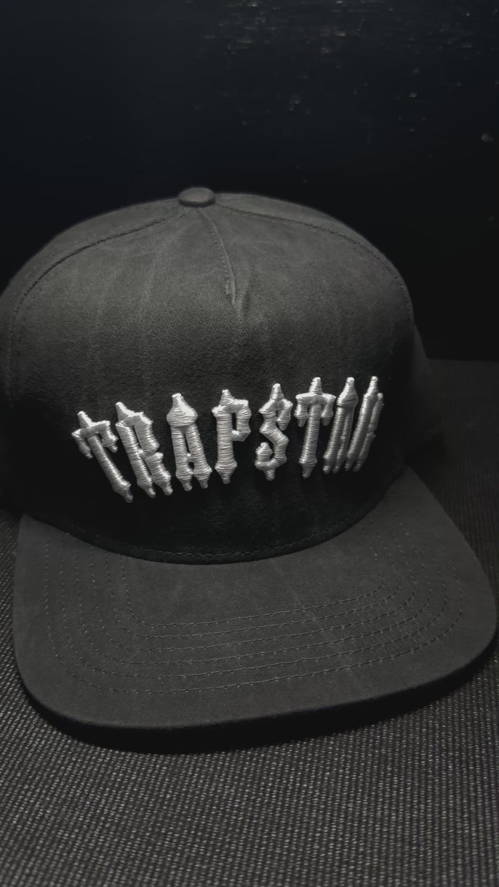 TRAPSTAR gorra negra
