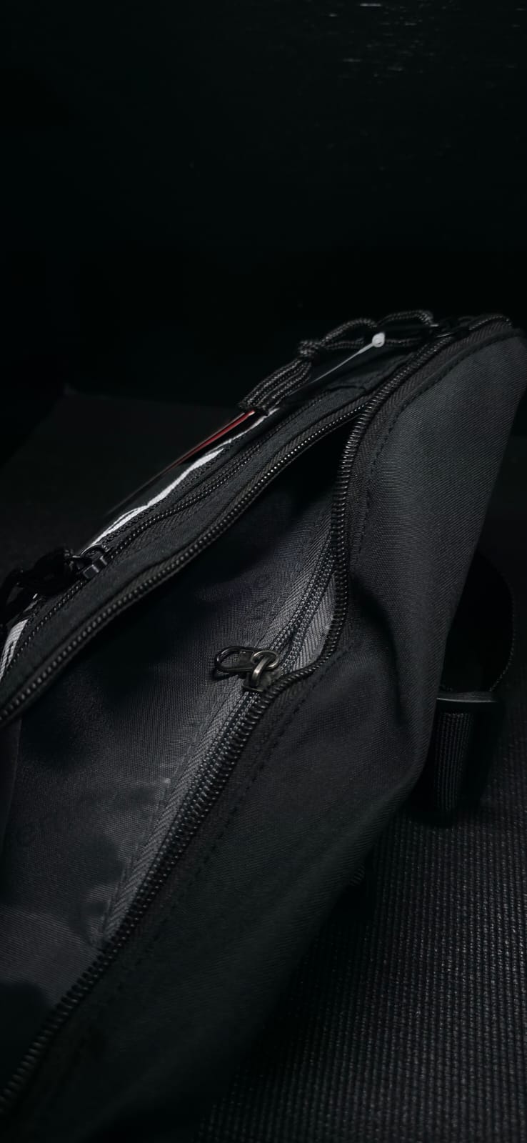 SUPREME bolso negro